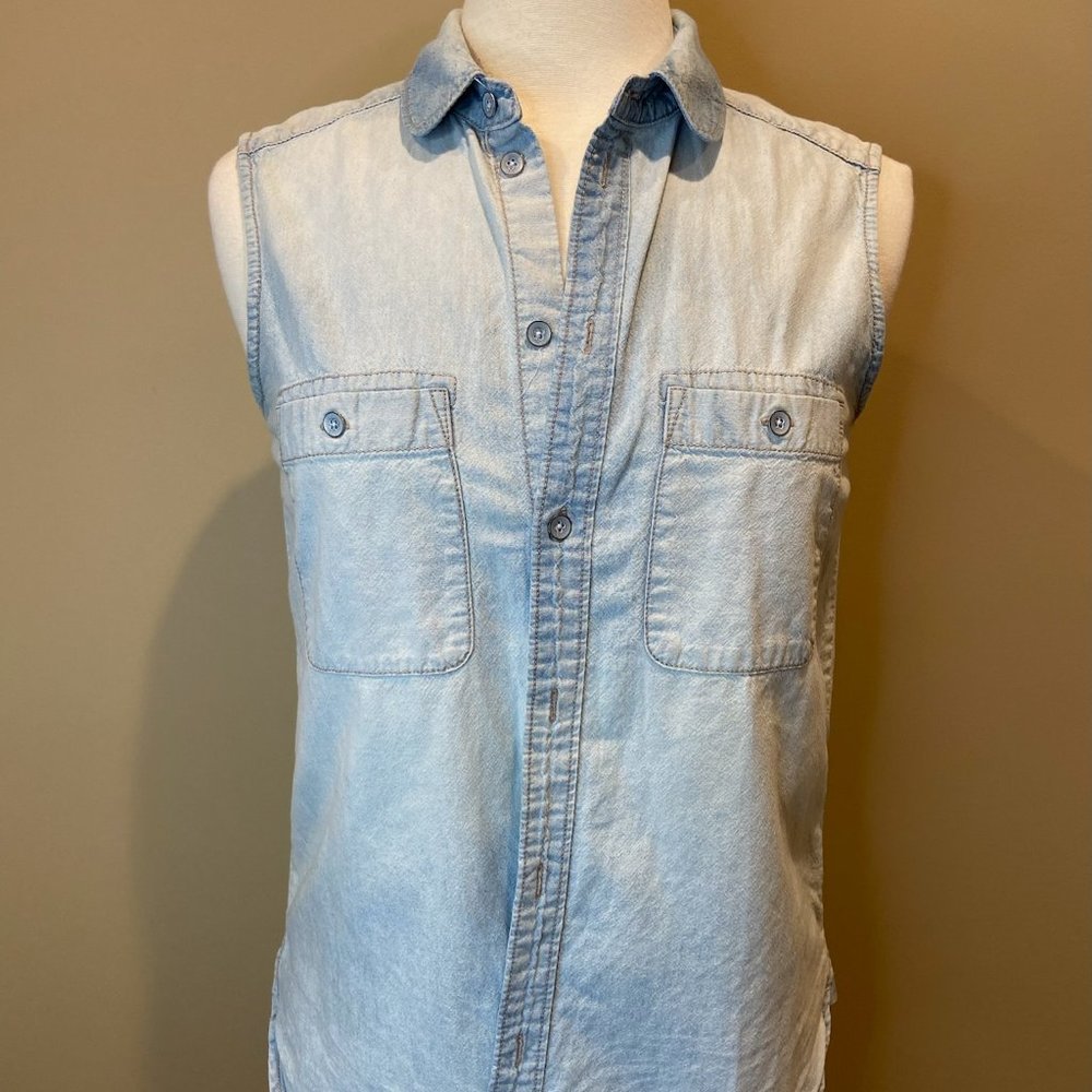 Madewell Denim Chambray Button Up Top